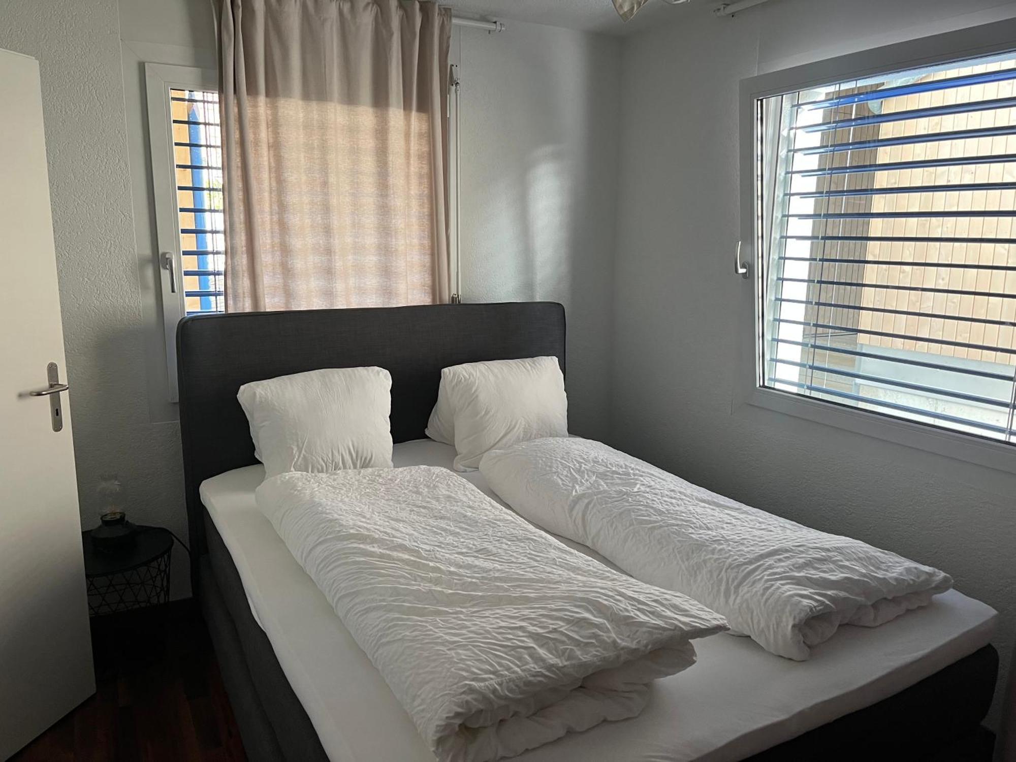 Schoene Doppelzimmer In Mandach Boettstein Exterior photo